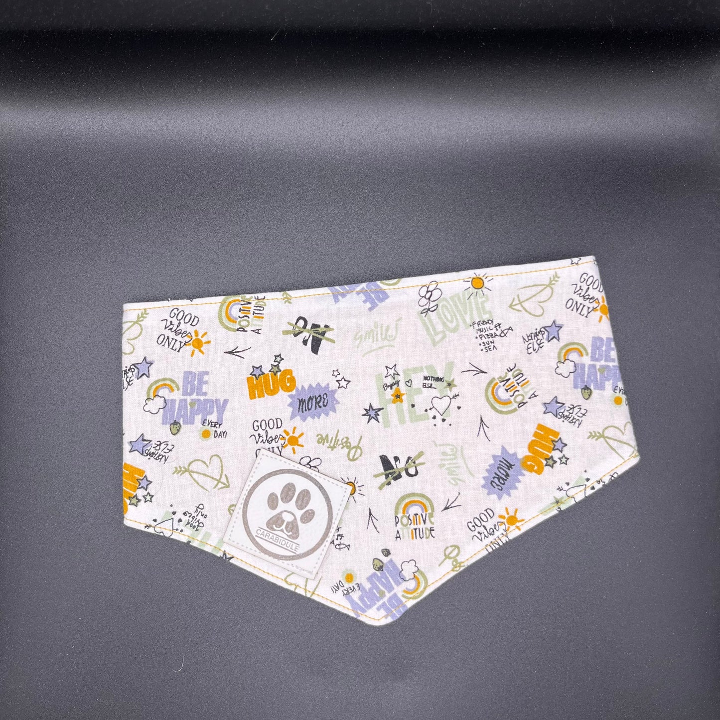 Bandana Chien Réversible – Imprimé Messages & Jaune Moutarde – Fait Main