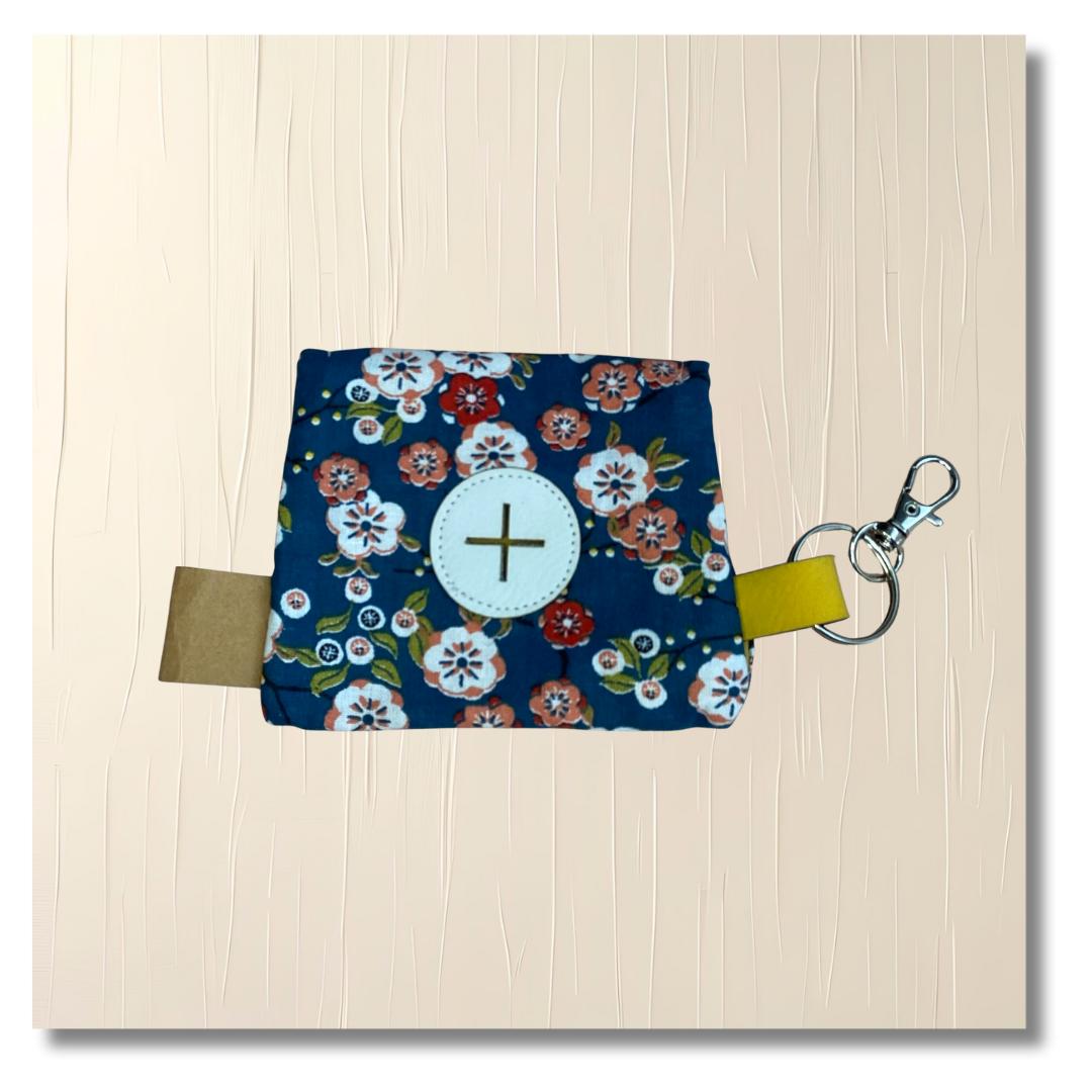 Pochette pour sacs à crottes Cerisier