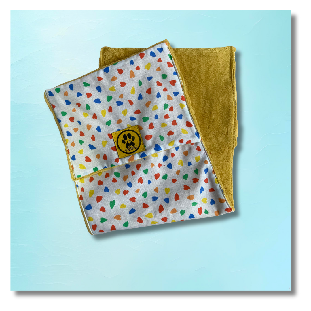 Serviette essuie-pattes Petit coeur jaune