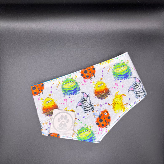 Bandana Chien Réversible – Monstres Rigolos & Doublure Colorée – Fait Main