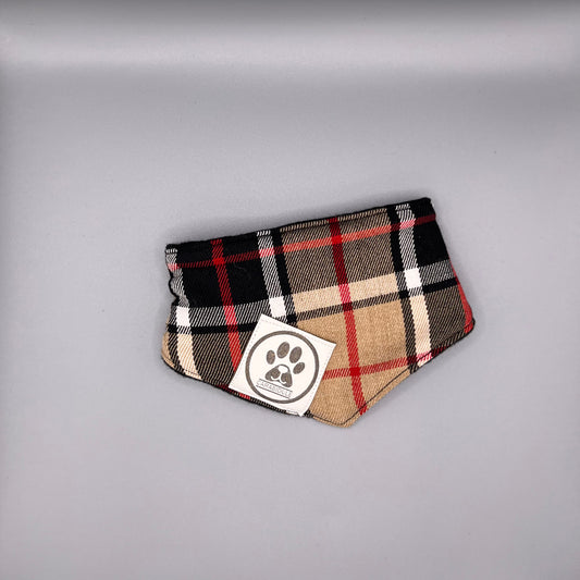 Bandana Chien Carreaux Réversible – Doublure Polaire Noire – Spécial Hiver