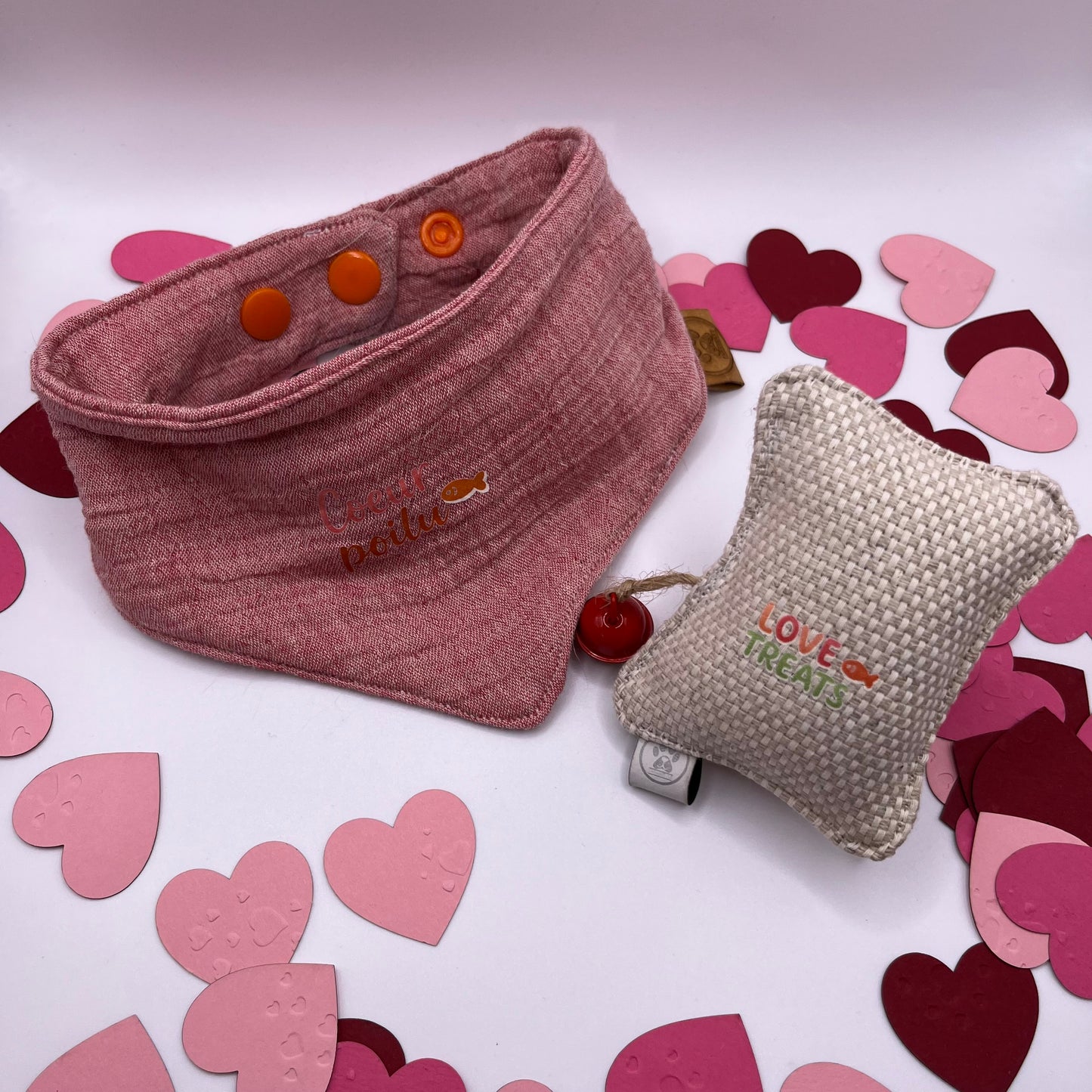 💌 Pack Saint-Valentin – Bandana + Jouet