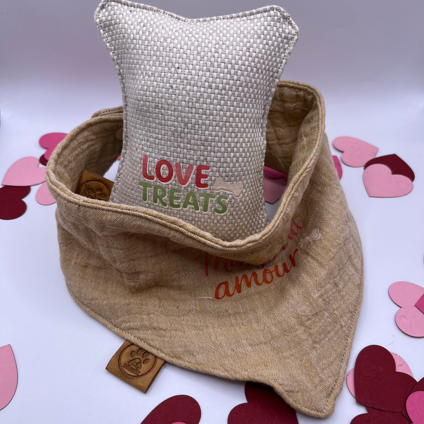 💌 Pack Saint-Valentin – Bandana + Jouet