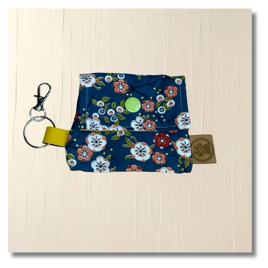 Pochette pour sacs à crottes Cerisier