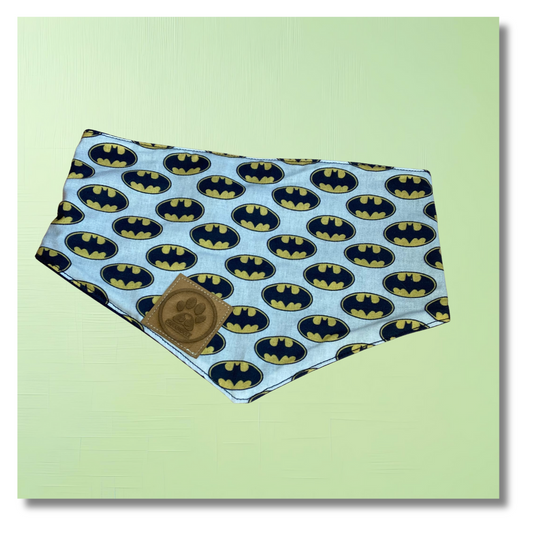 Bandana Chien Super héros -  Réversible Bleu – Accessoire Été Fait Main